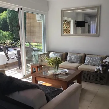 Daire Modern In Bahamas, Burriana Beach, *