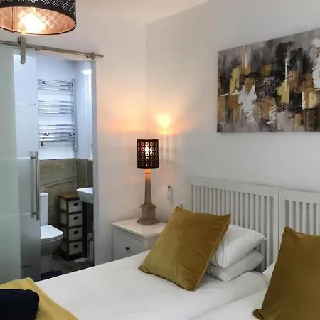 Daire Modern In Bahamas, Burriana Beach, Nerja